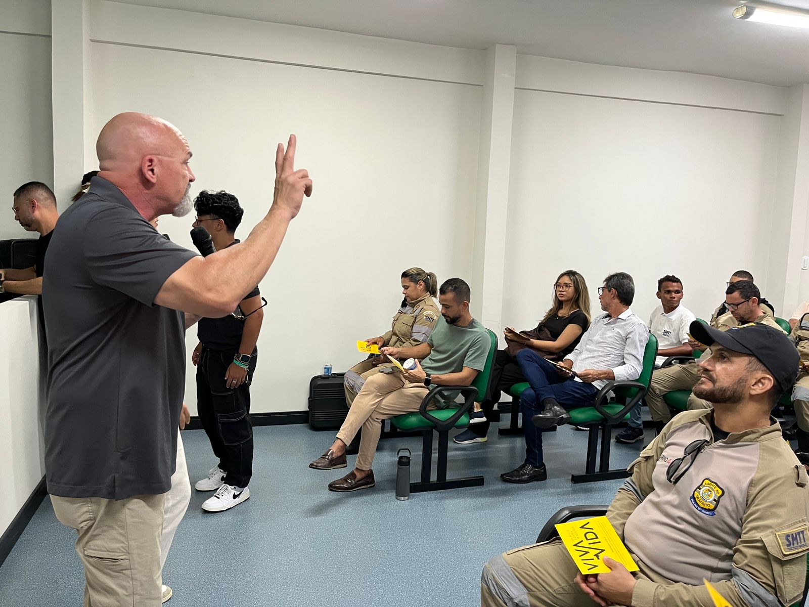 Palestra sobre saúde mental é realizada para servidores da SMTT - SMTT Aracaju